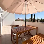 Pool View Balcony & Walk To Beach, By Timecooler *