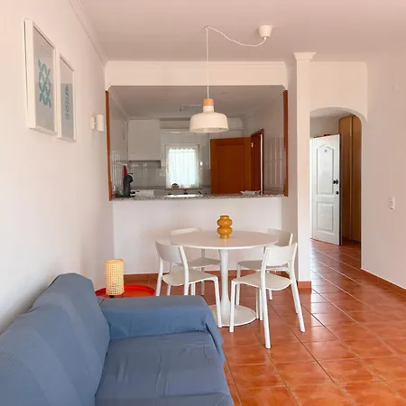 Pool View Balcony & Walk To Beach, By Timecooler