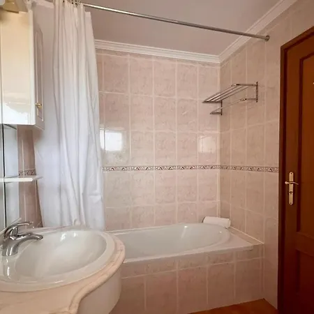 Appartement Pool View Balcony & Walk To Beach, By Timecooler *