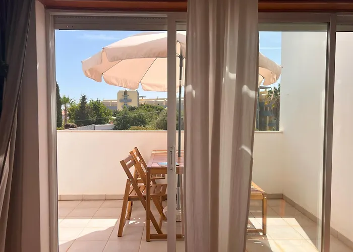 Apartamento Pool View Balcony & Walk To Beach, By Timecooler Lagos