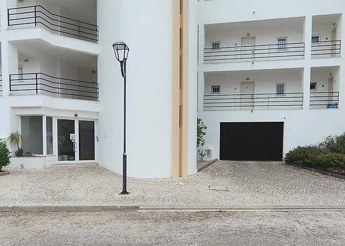 Pool View Balcony & Walk To Beach, By Timecooler Apartamento *