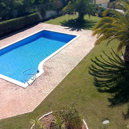 Pool View Balcony & Walk To Beach, By Timecooler Lägenhet *