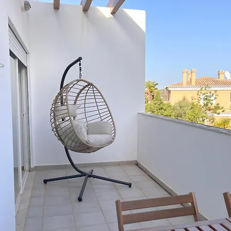 Pool View Balcony & Walk To Beach, By Timecooler