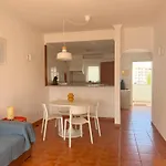 Pool View Balcony & Walk To Beach, By Timecooler Lagos