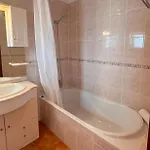 Apartmán Pool View Balcony & Walk To Beach, By Timecooler *